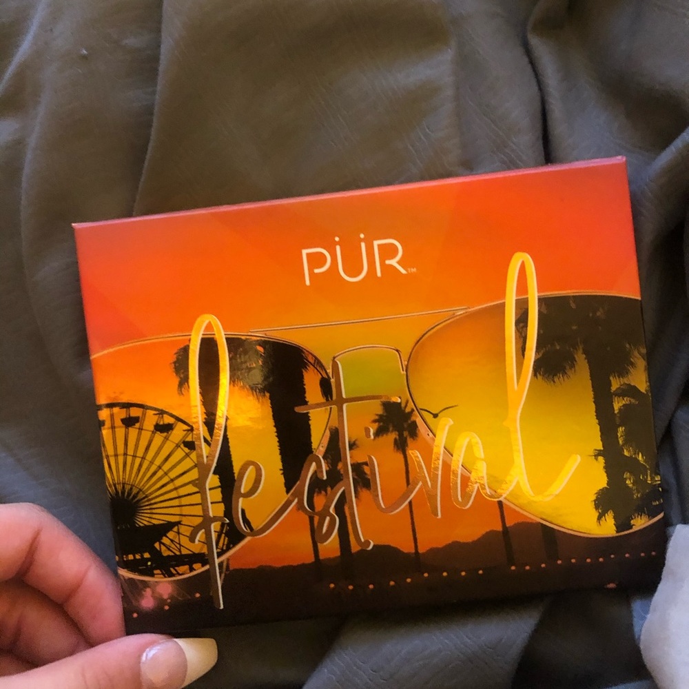 PÜR Eyeshadow palette